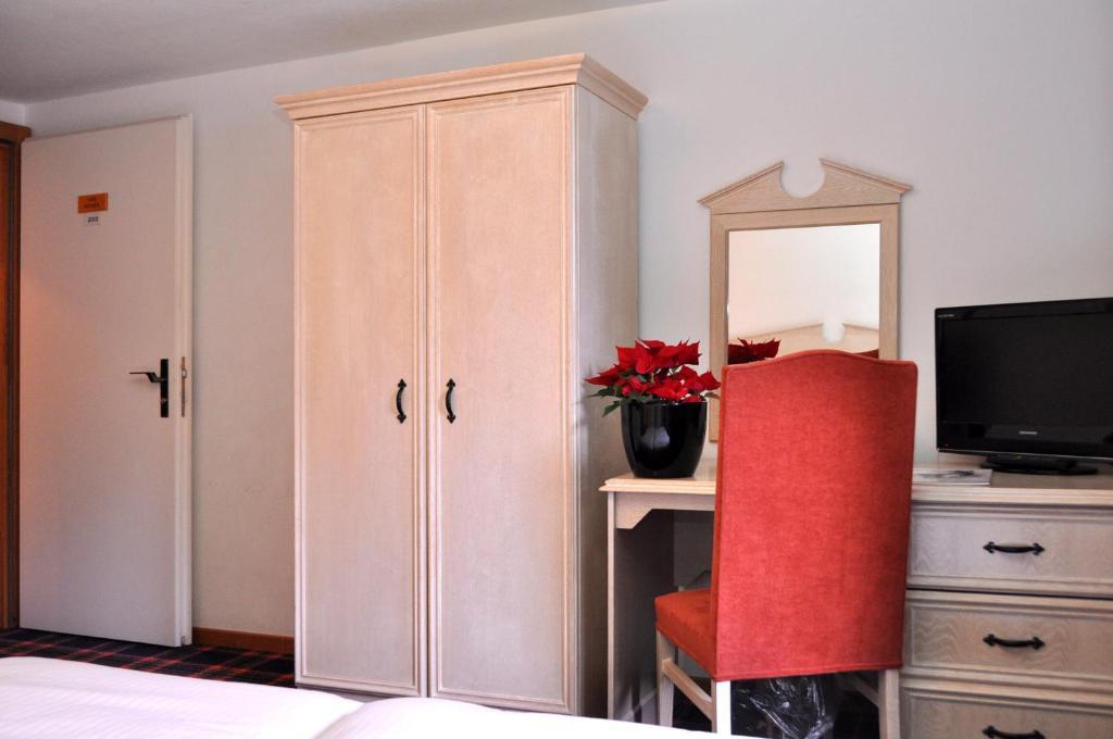 Hotel De La Paix Champery Phòng bức ảnh