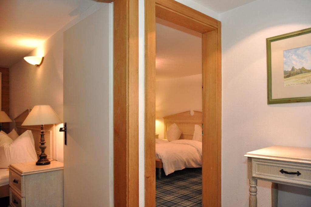 Hotel De La Paix Champery Phòng bức ảnh