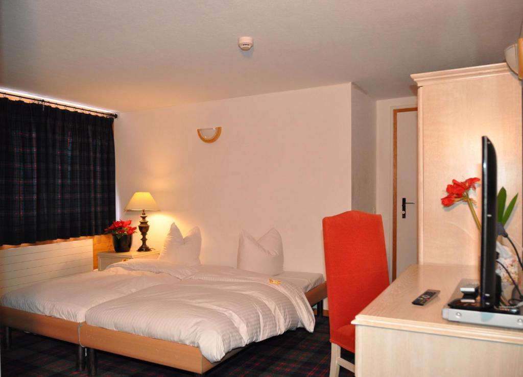 Hotel De La Paix Champery Phòng bức ảnh