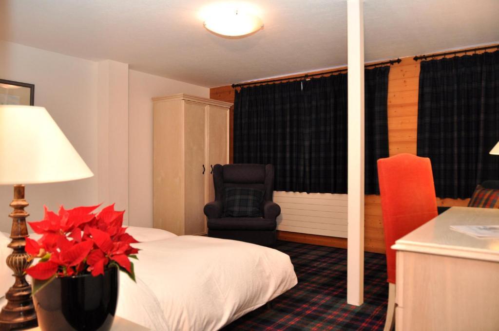 Hotel De La Paix Champery Phòng bức ảnh